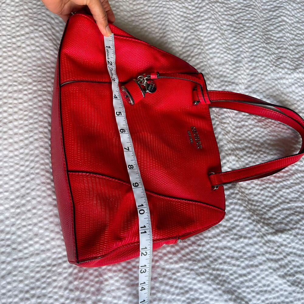 GUESS Est 1981 Red Lizard Embossed Satchel Handbag Shoulder Bag Lock Charm - Picture 8 of 10